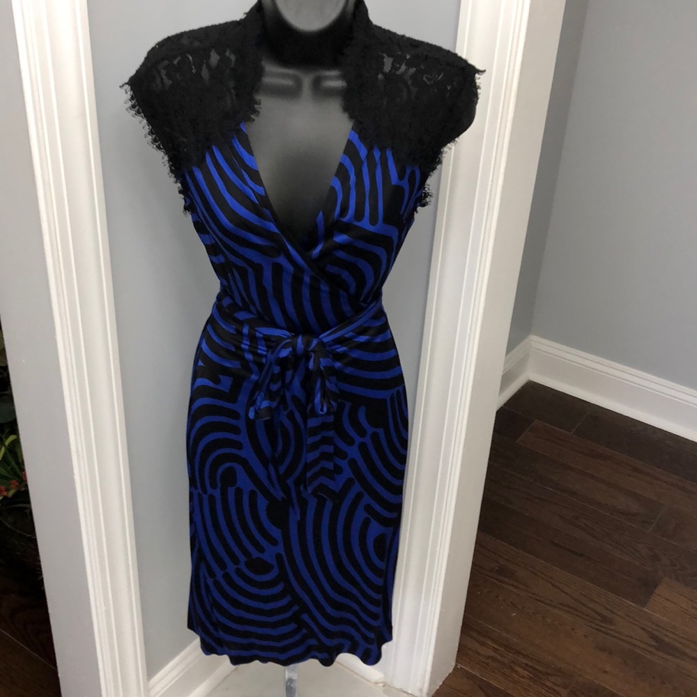 DIANE VON FURSTENBERG WRAP DRESS